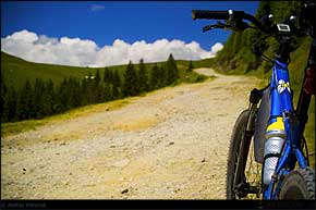 KERUCOV .ro - Fotografie si Webdesign - Traseu de MTB prin Muntii Bucegi, 40 km pe biciclete de Andrei Vocurek