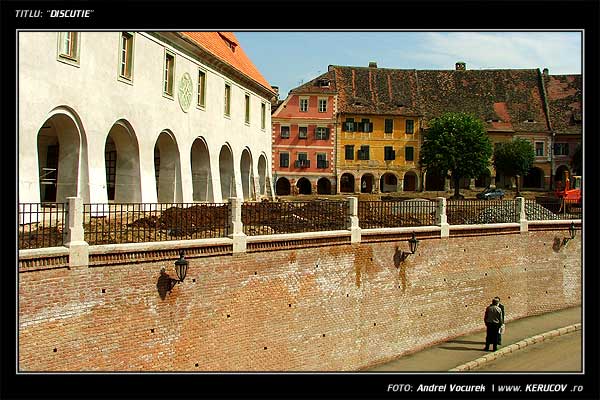 Fotografia Discutie / , album Orasul Sibiu - Printre picaturi / Sibiu Town - Among Sprinklings, Sibiu / Hermannstadt, Romania / Roumanie, KERUCOV .ro © 1997 - 2024 || Andrei Vocurek