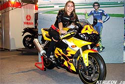 Cherche la femme ou SIAB 2005 - Salonul International de Automobile Bucuresti 2005