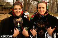 KERUCOV .ro - Fotografie si Webdesign - Florile Dalbe - Muzeul National al Satului Dimitrie Gusti - Colindatori si colinde de Craciun