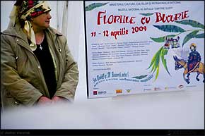KERUCOV .ro - Fotografie si Webdesign - Floriile cu Bucurie sunt din nou la Muzeul Satului