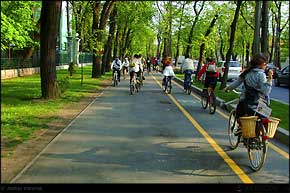 KERUCOV .ro - Fotografie si Jurnale de Calatorie - BikeWalk Editia I - Pentru ca suntem multi!