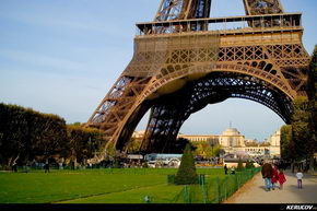 KERUCOV .ro - Fotografie si Jurnale de Calatorie - Excursie in Franta - 1 - Paris: Turnul Eiffel si Sena