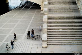 KERUCOV .ro - Fotografie si Jurnale de Calatorie - Excursie in Franta - 1 - Paris: Turnul Eiffel si Sena