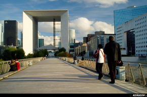 KERUCOV .ro - Fotografie si Jurnale de Calatorie - Excursie in Franta - 2 - Paris: La Defense, Champs Elysees