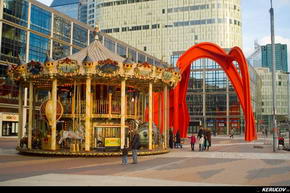 KERUCOV .ro - Fotografie si Jurnale de Calatorie - Excursie in Franta - 2 - Paris: La Defense, Champs Elysees