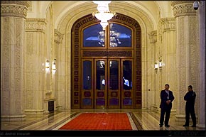 KERUCOV .ro - Fotografie si Jurnale de Calatorie - Ziua portilor deschise la Palatul Parlamentului