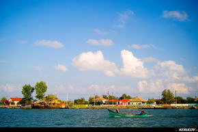 KERUCOV .ro - Fotografie si Jurnale de Calatorie - In Delta Dunarii - 5 - Cu barca pe Canalul Barbosu spre Golful Musura de Andrei Vocurek