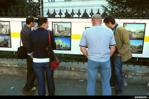 KERUCOV .ro - Fotografie si Jurnale de Calatorie - Expozitie fotografii din Bucuresti: Trecut-au anii... 2013 de Andrei Vocurek