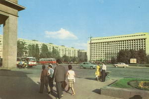 KERUCOV .ro - Fotografie si Jurnale de Calatorie - Expozitie fotografii din Bucuresti: Trecut-au anii... 2013 de Andrei Vocurek