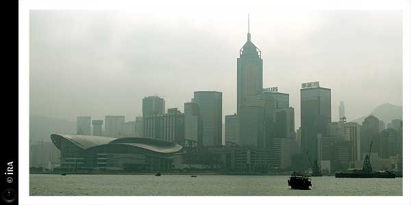 KERUCOV .ro - Intreaga lume vazuta in zbor - Ceata si zgarie-norii de pe Insula Hong Kong din China - Ira - destinatii de vacanta