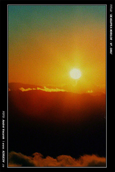 Fotografia Deasupra norilor / Above The Clouds, album Pasul peste munti / Step Over Mountains, Muntii Bucegi, Romania / Roumanie, KERUCOV .ro © 1997 - 2022 || Andrei Vocurek