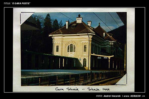 Fotografia O gara pustie / , album Orasul Sinaia - Un oras regal / Sinaia Town - A Royal City, Sinaia, Romania / Roumanie, KERUCOV .ro © 1997 - 2022 || Andrei Vocurek