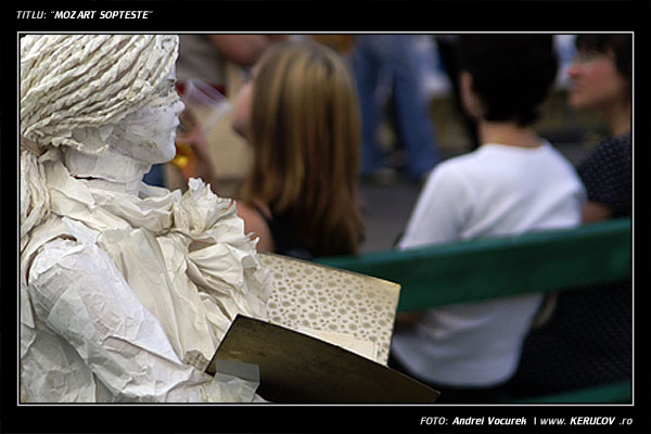 Fotografia Mozart sopteste / , album Printre oameni ca noi / Among People Like Us, Bucuresti / Bucharest, Romania / Roumanie, KERUCOV .ro © 1997 - 2025 || Andrei Vocurek