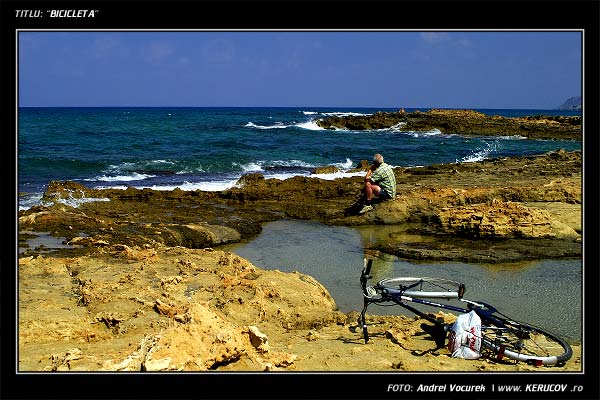Fotografia Bicicleta / , album Printre oameni ca noi / Among People Like Us, Malia, Grecia, Insula Creta / Greece, Crete, KERUCOV .ro © 1997 - 2022 || Andrei Vocurek
