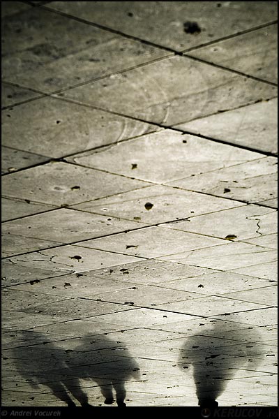 Fotografia Umbre din prezent / Shadows From Present, album Plimbari si vederi din Viena / Boardwalks and Sightseeings in Wien, Viena / Vienna / Wien, Austria / Osterreich, KERUCOV .ro © 1997 - 2022 || Andrei Vocurek