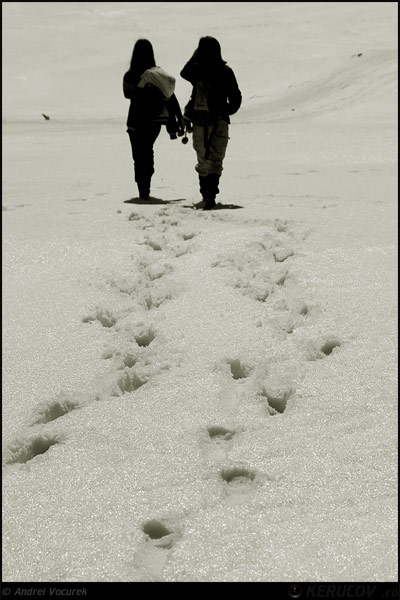 Fotografia Urme trecatoare / Passing Footprints, album Calatorului ii sade bine cu drumul / The Traveler Feels Good on The Road, Muntii Bucegi, Romania / Roumanie, KERUCOV .ro © 1997 - 2022 || Andrei Vocurek