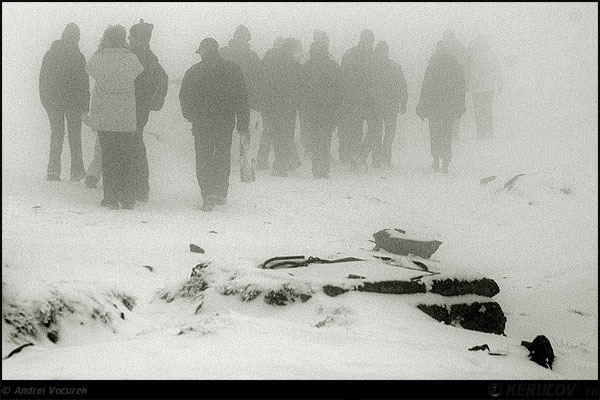 Fotografia: Pierduti / Lost, KERUCOV .ro © 1997 - 2025 || Andrei Vocurek