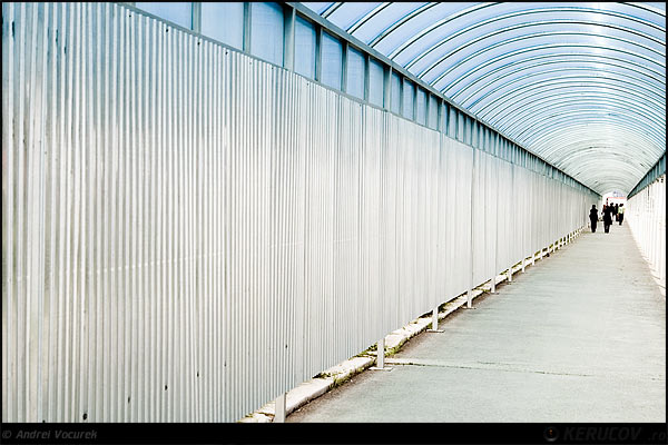 Fotografia Timpul trece / Time Passes By, album Orasul oarecare - Puncte peste asfalt / Some City - Spots on the Asphalt, Bucuresti / Bucharest, Romania / Roumanie, KERUCOV .ro © 1997 - 2025 || Andrei Vocurek