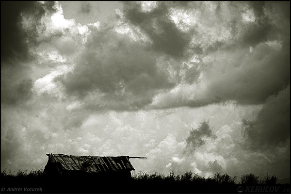 Fotografia: Loc parasit / A Place Left, KERUCOV .ro © 1997 - 2024 || Andrei Vocurek