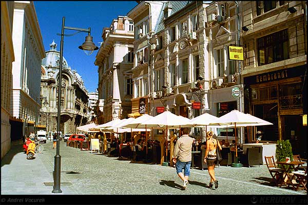 Fotografia Pe Strada Smardan / On The Smardan Street, album Orasul oarecare - Puncte peste asfalt / Some City - Spots on the Asphalt, Bucuresti / Bucharest, Romania / Roumanie, KERUCOV .ro © 1997 - 2025 || Andrei Vocurek