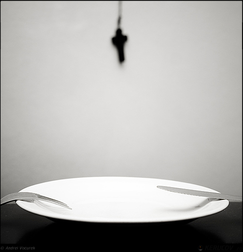 Fotografia Mic dejun, pranz si cina / Breakfast, Lunch And Dinner, album Cateva fotografii in format patrat / Some Square Format Photography, Bucuresti / Bucharest, Romania / Roumanie, KERUCOV .ro © 1997 - 2022 || Andrei Vocurek