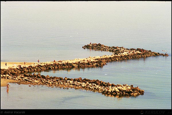 Fotografia Digul / The Dam, album Imagini la malul Marii Negre / Pictures On The Black Sea Seaside, Constanta, Romania / Roumanie, KERUCOV .ro © 1997 - 2025 || Andrei Vocurek