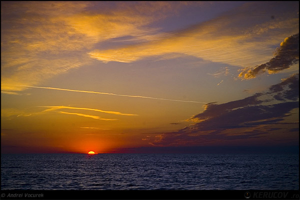 Fotografia: Rasarit din intuneric / Sunrise From The Dark, KERUCOV .ro © 1997 - 2025 || Andrei Vocurek