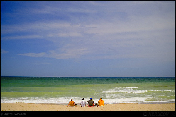 Fotografia Prietenii / The Friends, album Marea mea Vama Veche / Vama Veche and My Big Sea, Vama Veche, Romania / Roumanie, KERUCOV .ro © 1997 - 2025 || Andrei Vocurek