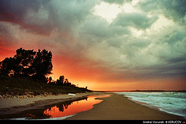 Fotografia: Vreme de furtuna - II / Stormy Weather - II, KERUCOV .ro © 1997 - 2025 || Andrei Vocurek
