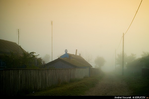 Fotografia Ceturi matinale - 1 / Morning Fog - 1, album Viata simpla de la tara / Simple Life in the Countryside, sat Letea, Romania / Roumanie, KERUCOV .ro © 1997 - 2022 || Andrei Vocurek