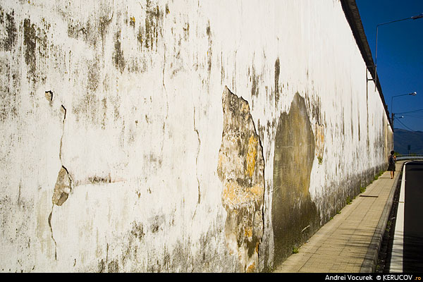 Fotografia: Zidul fara nume / The Nameless Wall, KERUCOV .ro © 1997 - 2022 || Andrei Vocurek