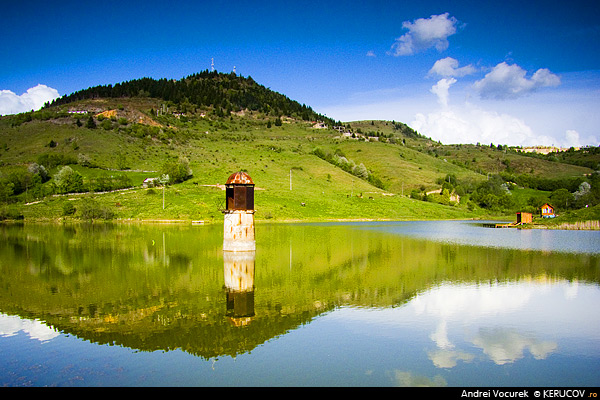 Fotografia Taul Mare / Mare Lake / The Big Lake, album Pasul peste munti / Step Over Mountains, Rosia Montana, Romania / Roumanie, KERUCOV .ro © 1997 - 2024 || Andrei Vocurek