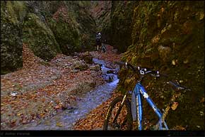 KERUCOV .ro - Fotografie si Jurnale de Calatorie - Traseu MTB Muntii Ciucas: Cheia - Cheile Vaii Stanei - Cabana Ciucas - Cheia de Andrei Vocurek