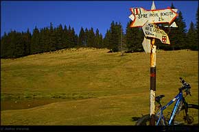 KERUCOV .ro - Fotografie si Jurnale de Calatorie - Traseu MTB Muntii Ciucas: Cheia - Cheile Vaii Stanei - Cabana Ciucas - Cheia de Andrei Vocurek