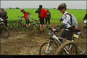 KERUCOV .ro - Fotografie si Webdesign - Traseu MTB Prima Evadare 2010: Cross Country - noroi cu abandon (concurs MTB) de Andrei Vocurek