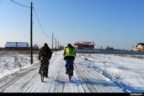 KERUCOV .ro - Fotografie si Jurnale de Calatorie - Traseu MTB Bucuresti - Padurea Cornetu - Lacul Mihailesti - Domnesti de Andrei Vocurek