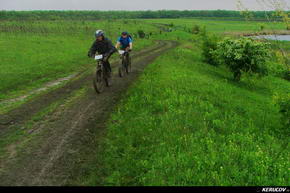KERUCOV .ro - Fotografie si Jurnale de Calatorie - Traseu MTB Prima Evadare 2011: In Regatul Noroiului (concurs MTB) de Andrei Vocurek
