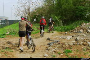 KERUCOV .ro - Fotografie si Jurnale de Calatorie - Traseu MTB Padurea Baneasa - Palatul Ghica (Prima Evadare) de Andrei Vocurek