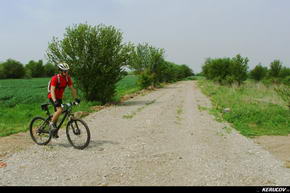 KERUCOV .ro - Fotografie si Jurnale de Calatorie - Traseu MTB Padurea Baneasa - Palatul Ghica (Prima Evadare) de Andrei Vocurek