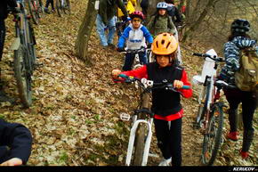 KERUCOV .ro - Fotografie si Jurnale de Calatorie - Traseu MTB Bucuresti - Padurea Cernica - Padurea Pustnicu de Andrei Vocurek