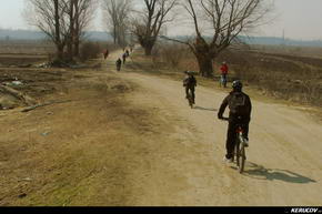 KERUCOV .ro - Fotografie si Jurnale de Calatorie - Traseu MTB Bucuresti - Popesti-Novaci - Cetatea Argedava de Andrei Vocurek