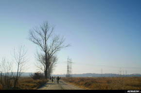KERUCOV .ro - Fotografie si Jurnale de Calatorie - Traseu MTB Bucuresti - Padurea Cornetu - Lacul Mihailesti de Andrei Vocurek