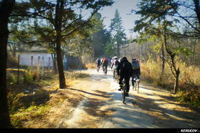 KERUCOV .ro - Fotografie si Jurnale de Calatorie - Traseu MTB Bucuresti - Padurea Cornetu - Lacul Mihailesti de Andrei Vocurek