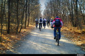 KERUCOV .ro - Fotografie si Jurnale de Calatorie - Traseu MTB Bucuresti - Padurea Cornetu - Lacul Mihailesti de Andrei Vocurek