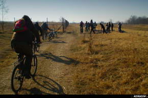 KERUCOV .ro - Fotografie si Jurnale de Calatorie - Traseu MTB Bucuresti - Padurea Cornetu - Lacul Mihailesti de Andrei Vocurek