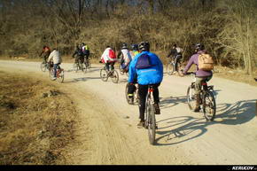 KERUCOV .ro - Fotografie si Jurnale de Calatorie - Traseu MTB Bucuresti - Padurea Cornetu - Lacul Mihailesti de Andrei Vocurek