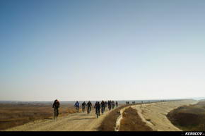 KERUCOV .ro - Fotografie si Jurnale de Calatorie - Traseu MTB Bucuresti - Padurea Cornetu - Lacul Mihailesti de Andrei Vocurek
