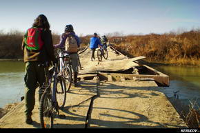 KERUCOV .ro - Fotografie si Jurnale de Calatorie - Traseu MTB Bucuresti - Padurea Cornetu - Lacul Mihailesti de Andrei Vocurek