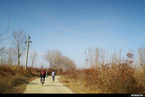 KERUCOV .ro - Fotografie si Jurnale de Calatorie - Traseu MTB Bucuresti - Padurea Cornetu - Lacul Mihailesti de Andrei Vocurek